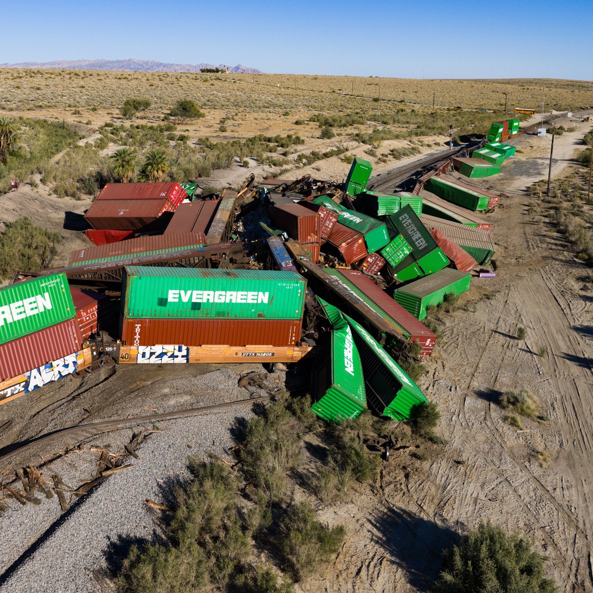 Breaking News!!!

Just witness a train derailment near Salton Sea, California. 

<a href="/NBCPalmSprings/">NBC Palm Springs</a> <a href="/KESQ/">KESQ News Channel 3</a> <a href="/DesertSunNews/">Desert Sun News Feed</a> <a href="/ABC7/">ABC7 Eyewitness News</a>