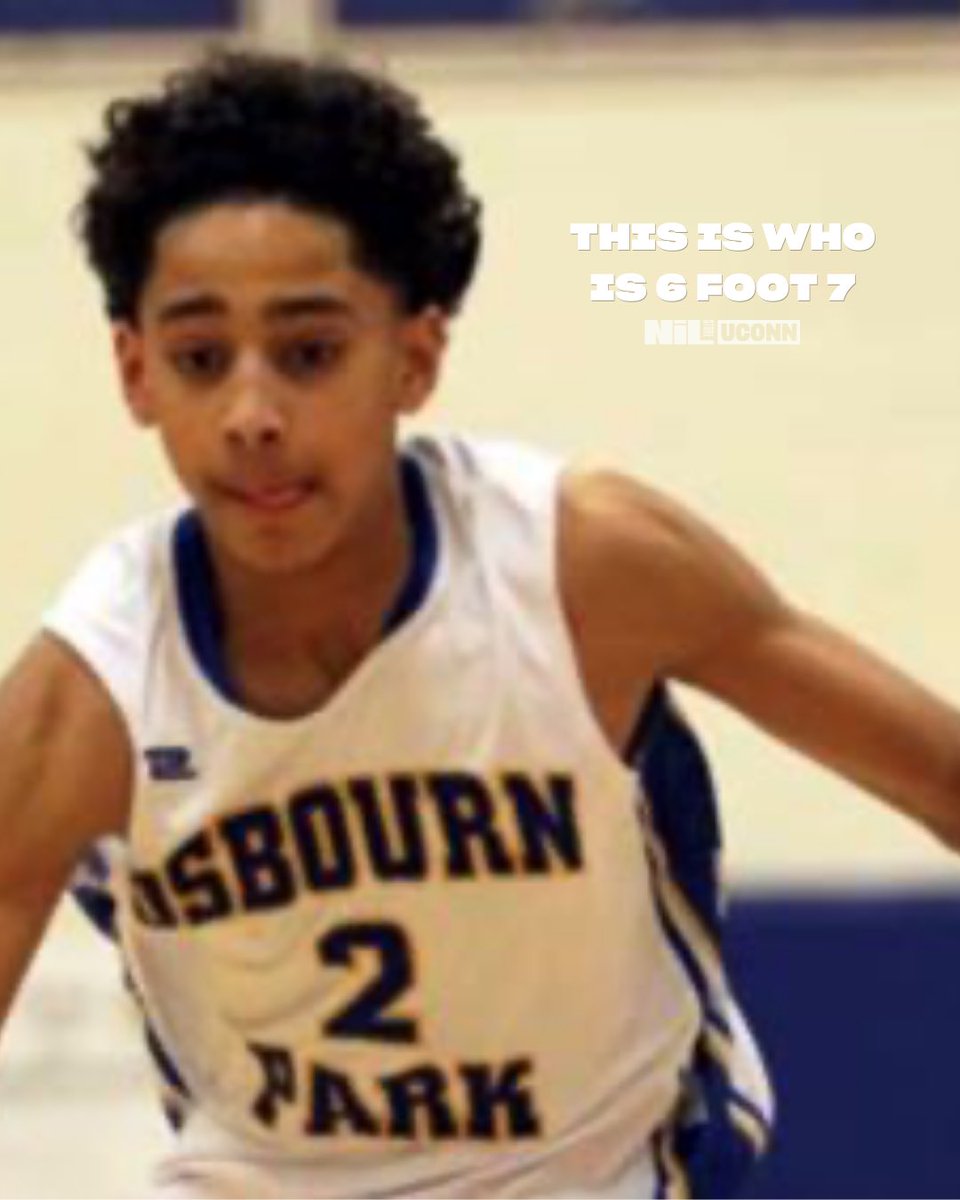 UConn NIL Store tweet media