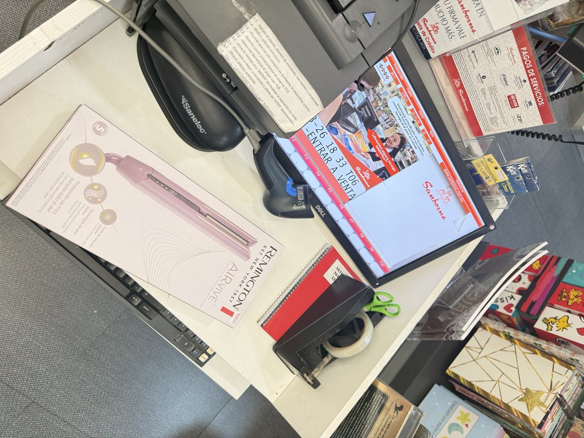 maooost's tweet photo. @solosanborns estoy en la sucursal galerías Atizapán intentando devolver un producto en línea intacto. No me contestan el teléfono ni el chat y en tienda se niegan a recibirlo. En internet me indican que es en sucursal Pésimo servicio al cliente. ¿Quién me ayuda? Pedido: 7003043 https://t.co/IQ8C3RCqUR