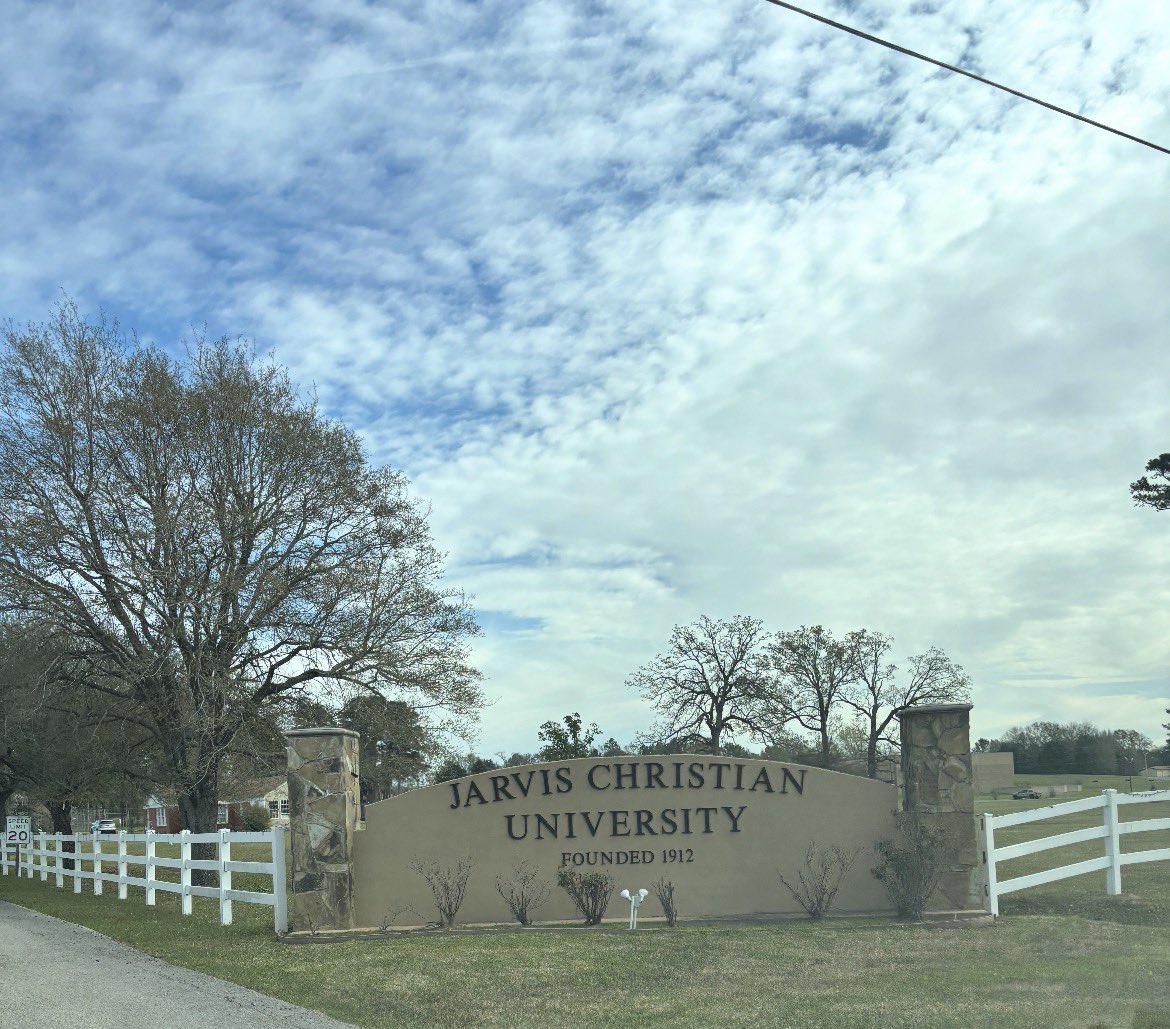 Victoria Edwards tweet media