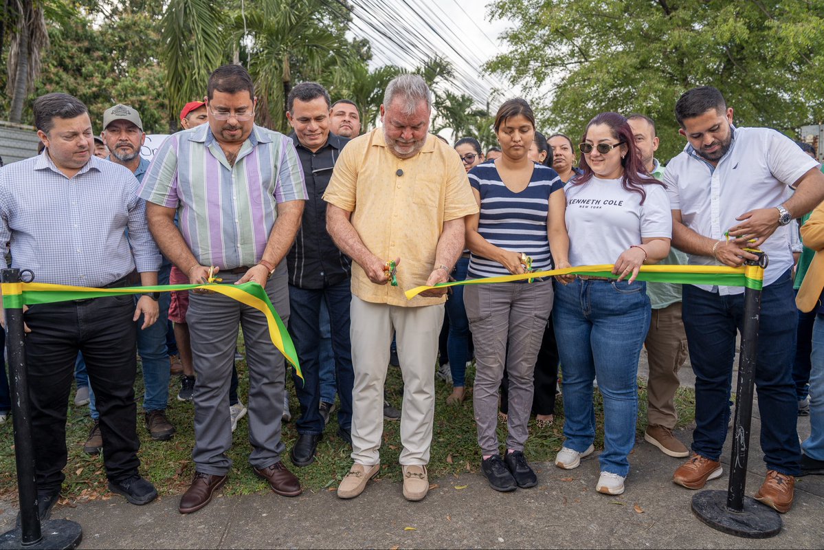 Roberto Contreras🐤 tweet media