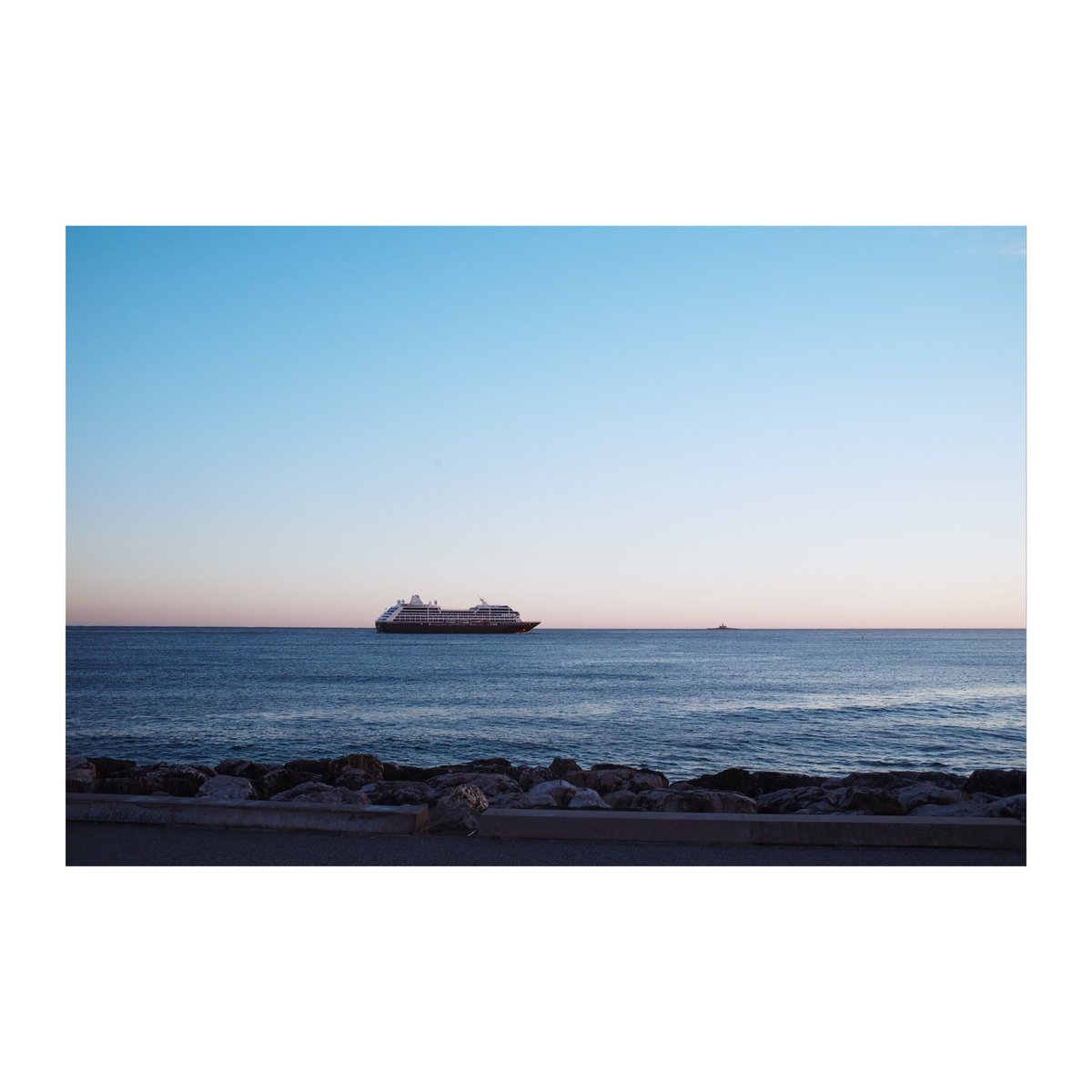 Dark Saucerer tweet media