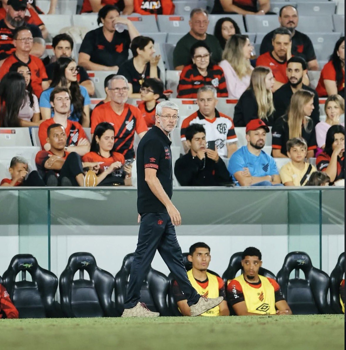 Central do Athletico tweet media