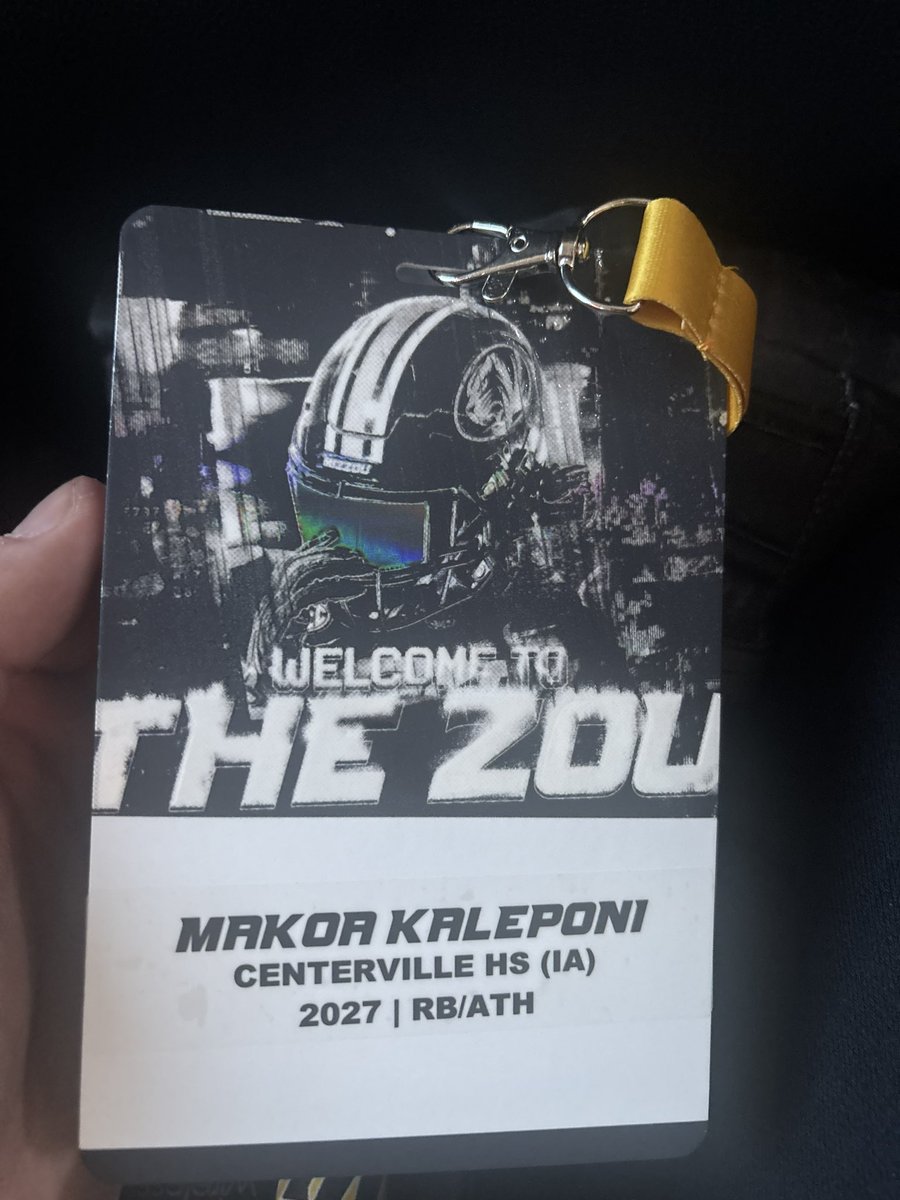 Thanks to <a href="/ClintBrown45/">Clint.Brown</a> and everyone at <a href="/MizzouFootball/">Mizzou Football</a> for having me out for the spring practice today!!