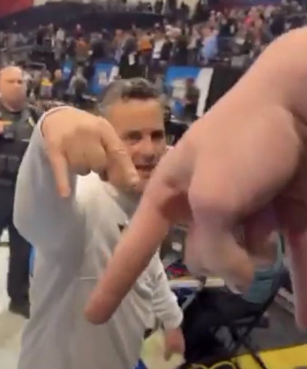 Horns Down Forever tweet media