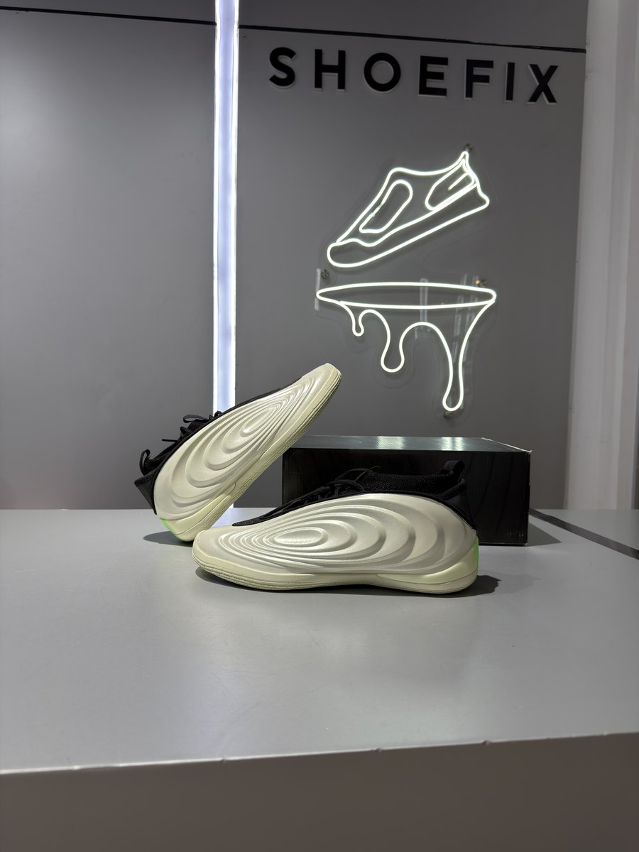 Shoefix_tz tweet media