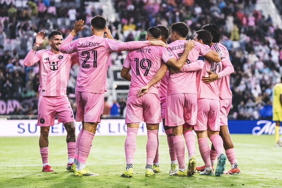 عمرو tweet media