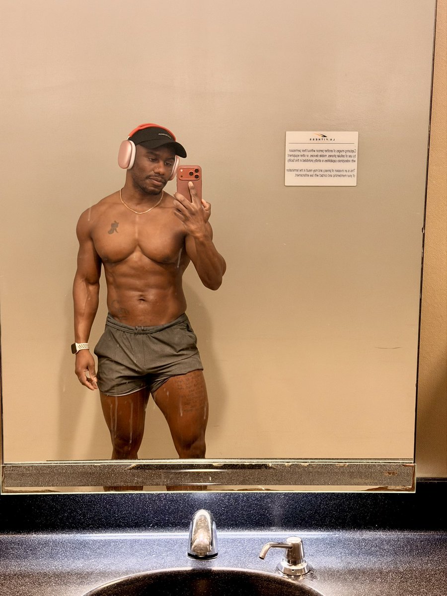 JoeBanks tweet media