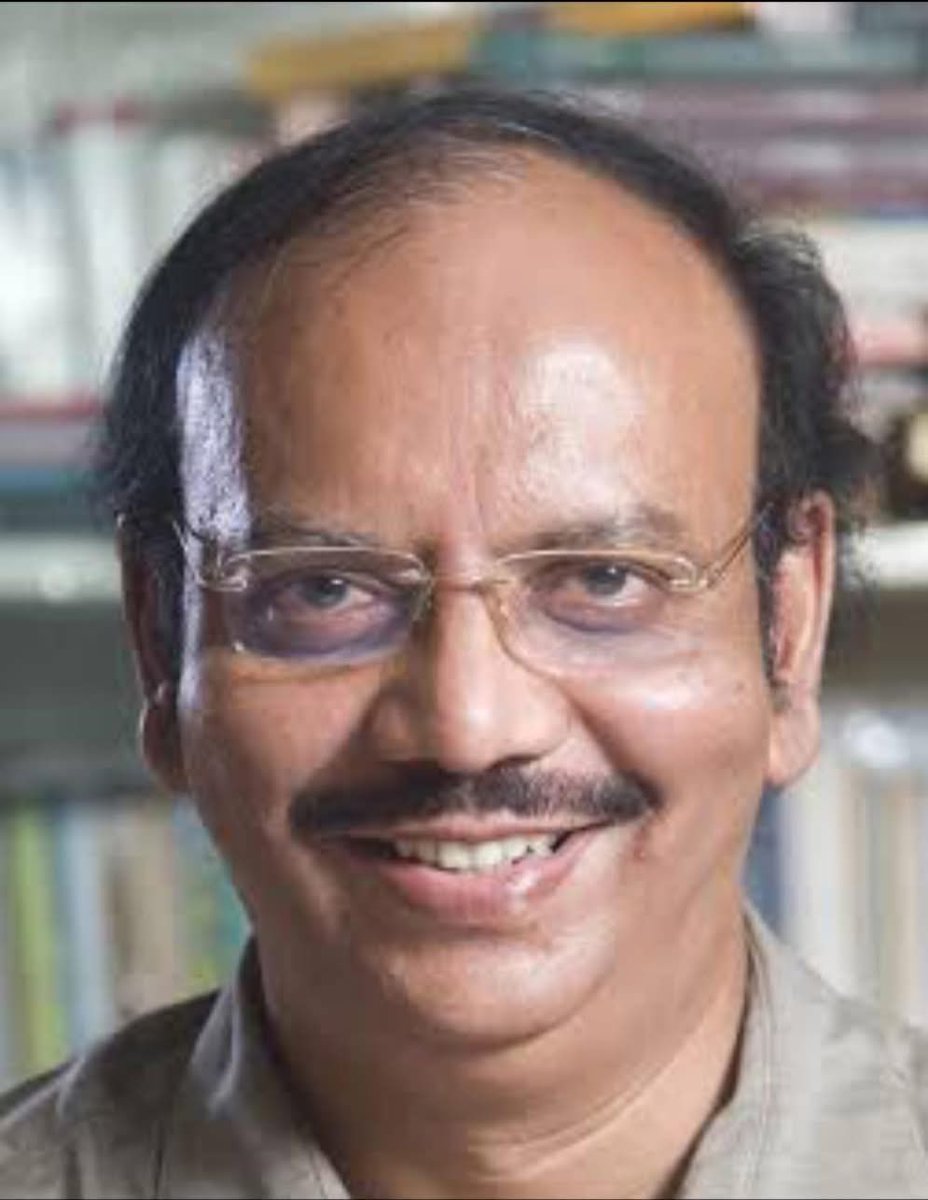 గజనీ సుల్తాన్ విద్రోహానికి గురైన ఆనాటి 'ఫిరదౌసి' కాదాయన. అనంత శక్తిమంతమైన అక్షర శక్తితో వంచనను వేయి తునకలు చేసే యుద్ధ ఫిరంగి. 

జాబితాలో పేరు చేర్చి, అల్పబుద్ధితో తొలగించడం..
ఆయన స్థాయిని తగ్గించలేదు, సరికదా పాలకుల విజ్ఞతనే ప్రశ్నిస్తోంది! ఒక సమున్నత మేధావిని సన్మానించి ధన్యత