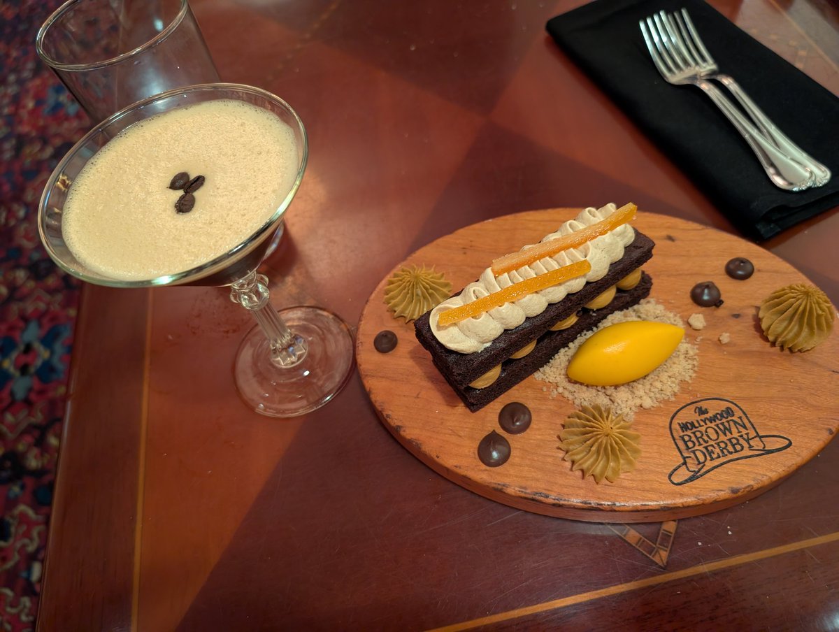 Rhea Hansen, M.Ed 💜☕🐊 tweet media