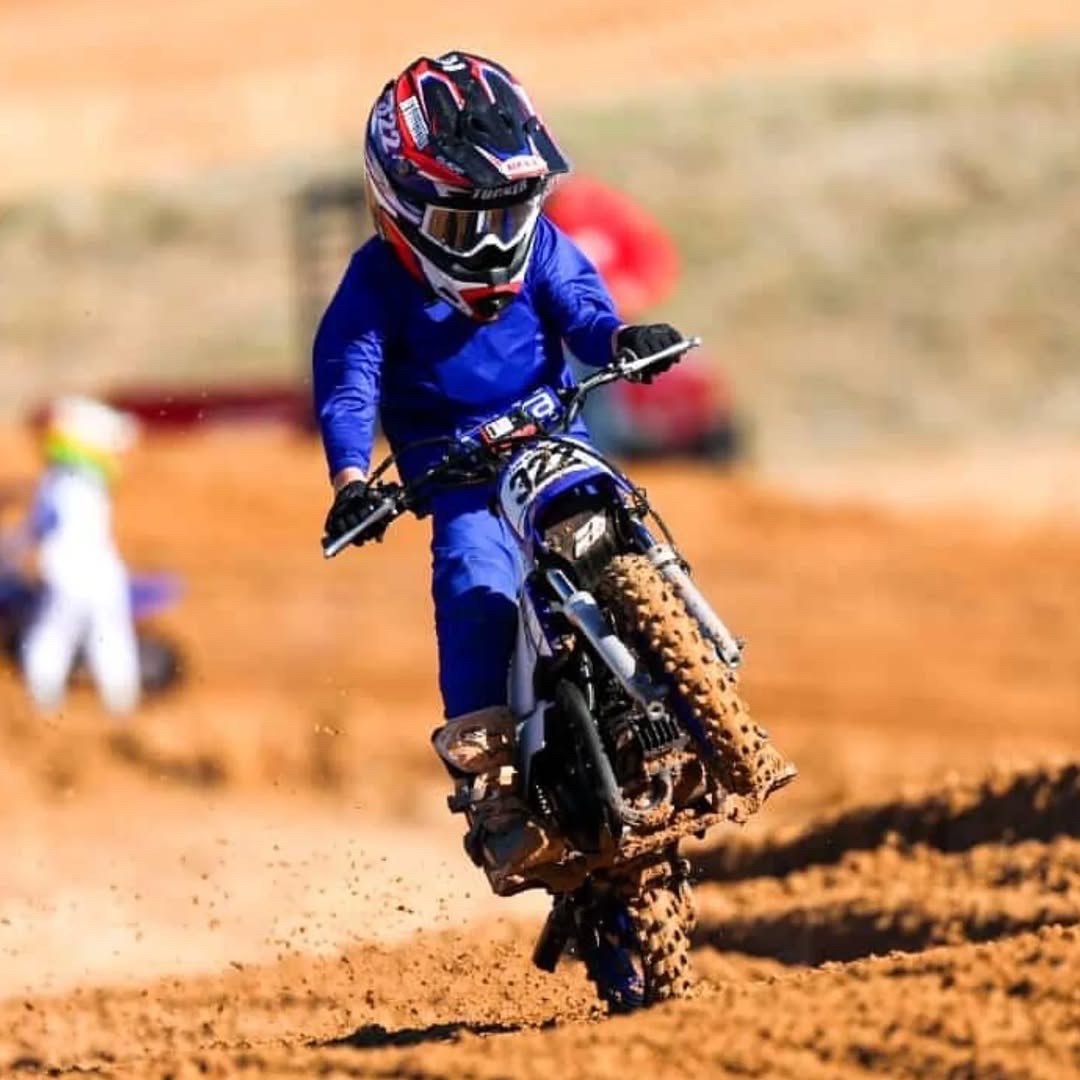 RideDunlop's tweet photo. Wheelie Wednesday with @rancetheripper on his p-dub at @springadingding

📸@elevatedmx

#RideDunlop #RaceDunlop #DunlopFamily #Wheelie #MX34 https://t.co/YmdiNXyd78
