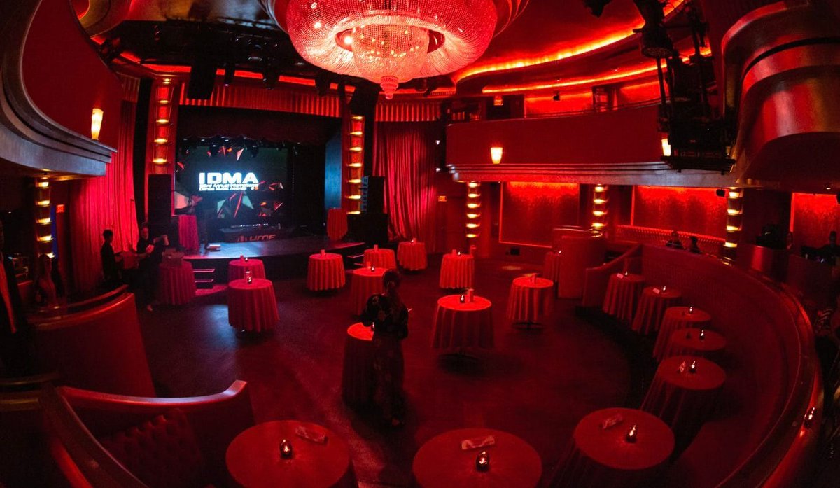 [ smhash | sm# ] tweet media