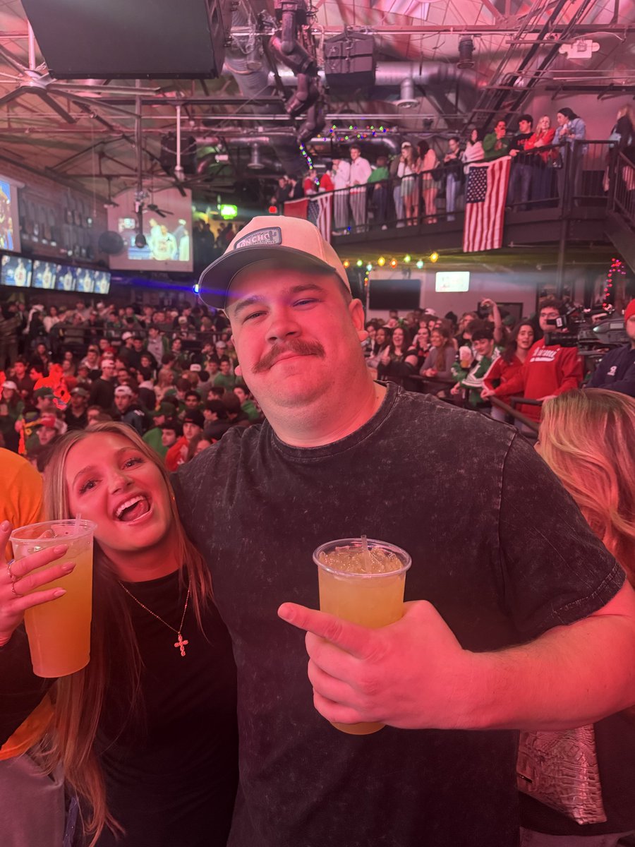 Viva La Stool tweet media