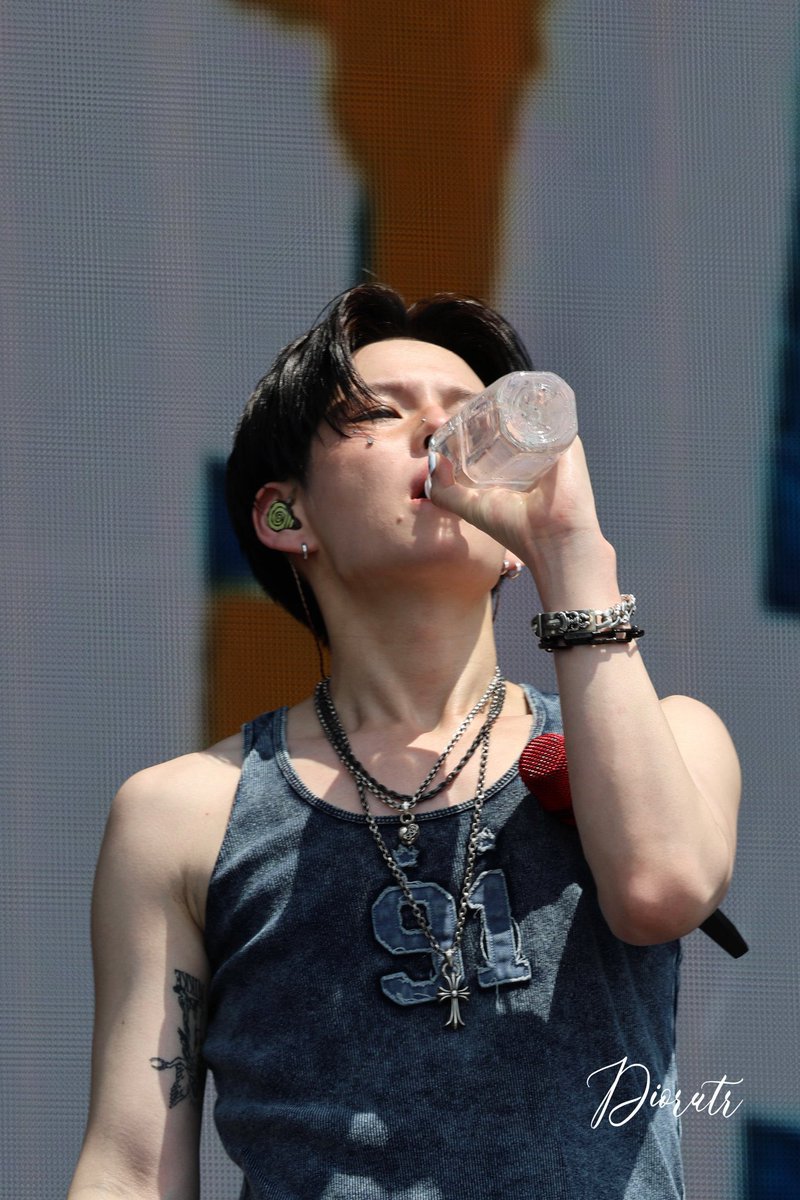 준이 (@ocothc) on Twitter photo 