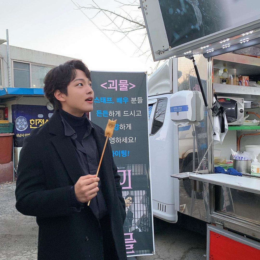 주원이의 외피로 어묵먹는 햇살강아지