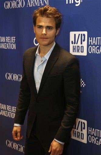 Happy #WesleyWednesday 
Hope you are having a fantastic week! So glad the cold weather has pushed through and warmer days are coming ☀️ The weekend is close - y’all have a great night! #PaulPic #PaulWesley #PWCSquad