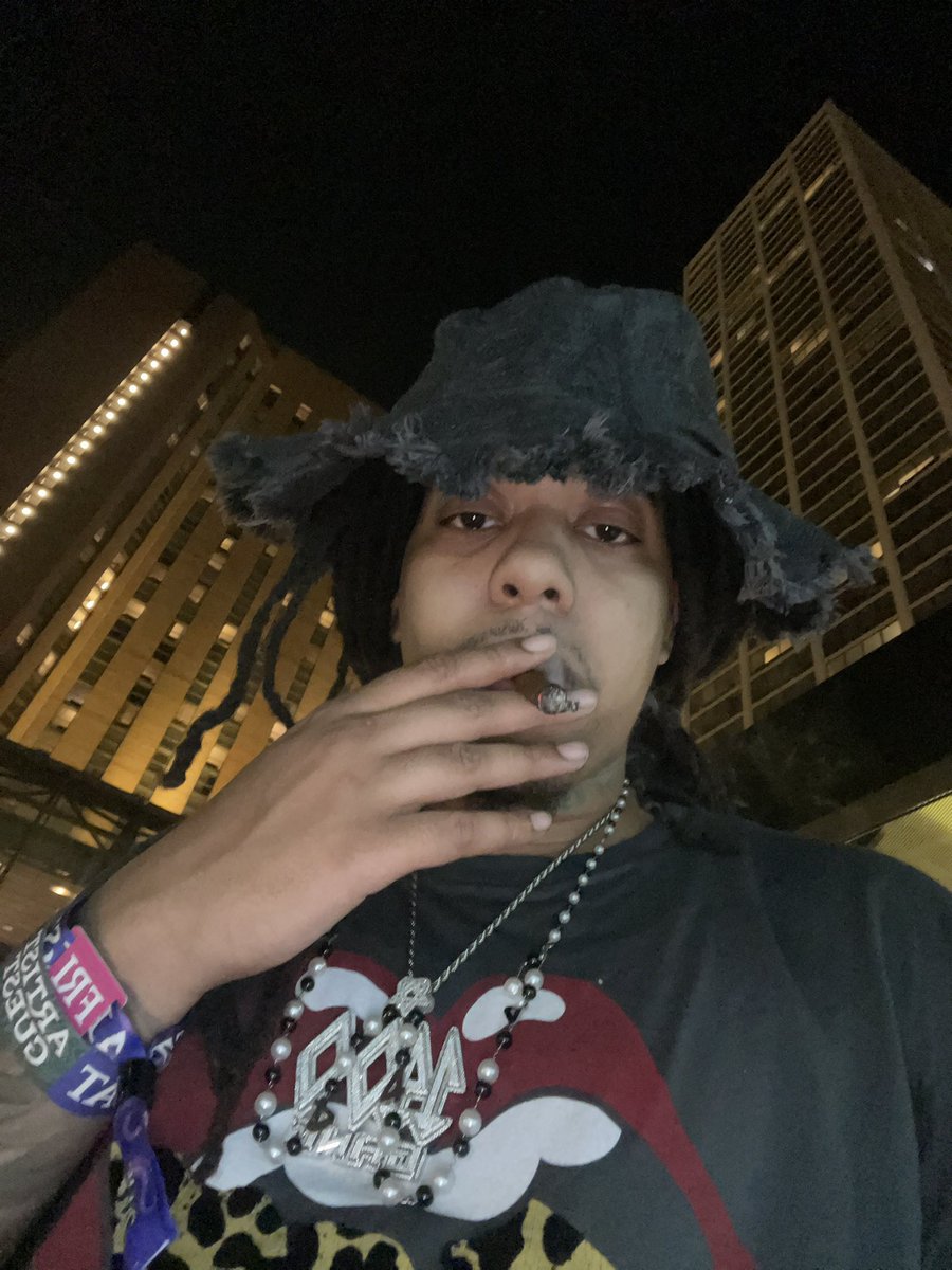 Dazed Within tweet media