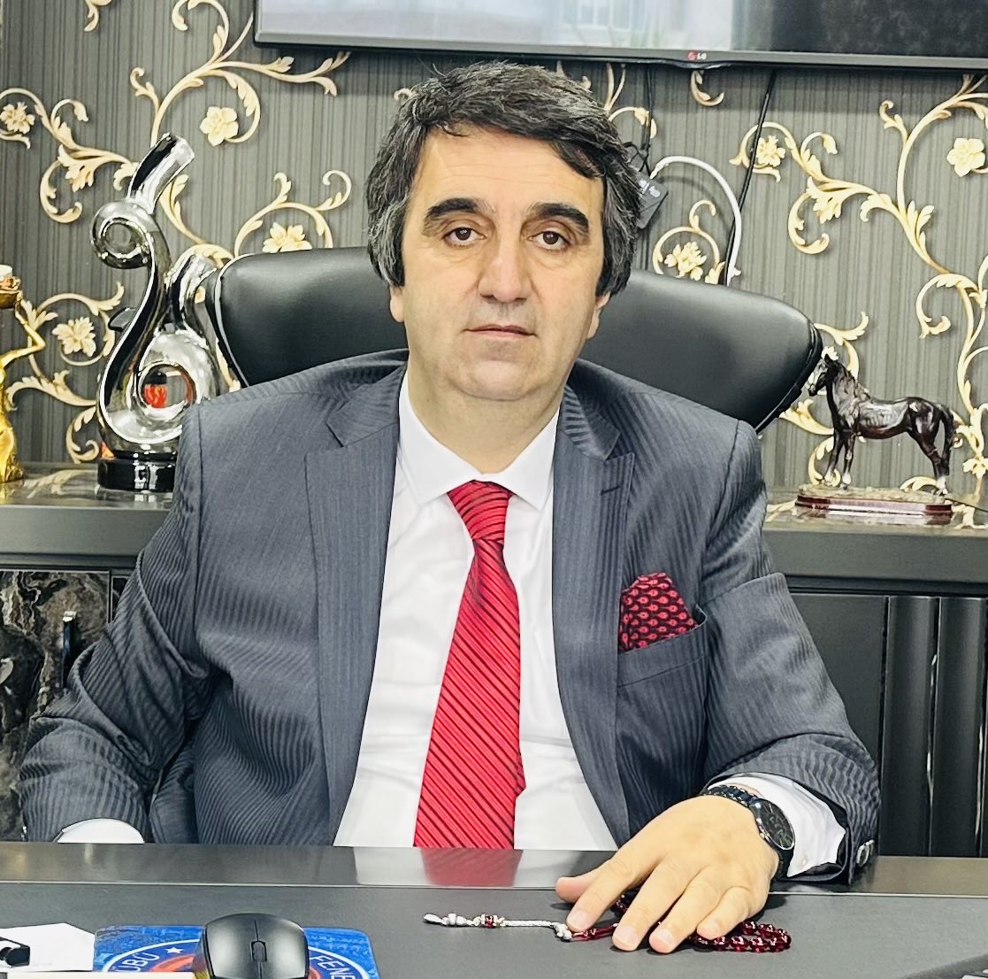 cetincantr's tweet photo. Tüm islam aleminin mübarek ramazan bayramını kutlar, hayırlara güzelliklere vesile olmasını dilerim. HAYIRLI BAYRAMLAR… https://t.co/3oRnI9rpOR