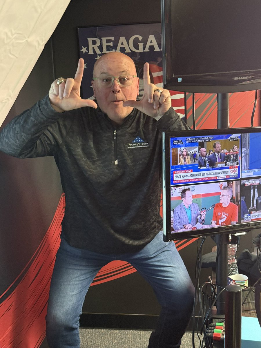 Sidelines-Missouri State tweet media