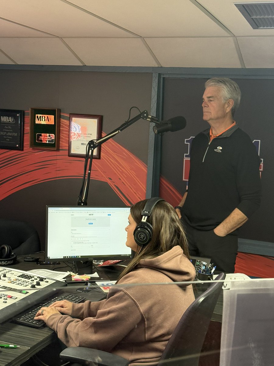 Sidelines-Missouri State tweet media