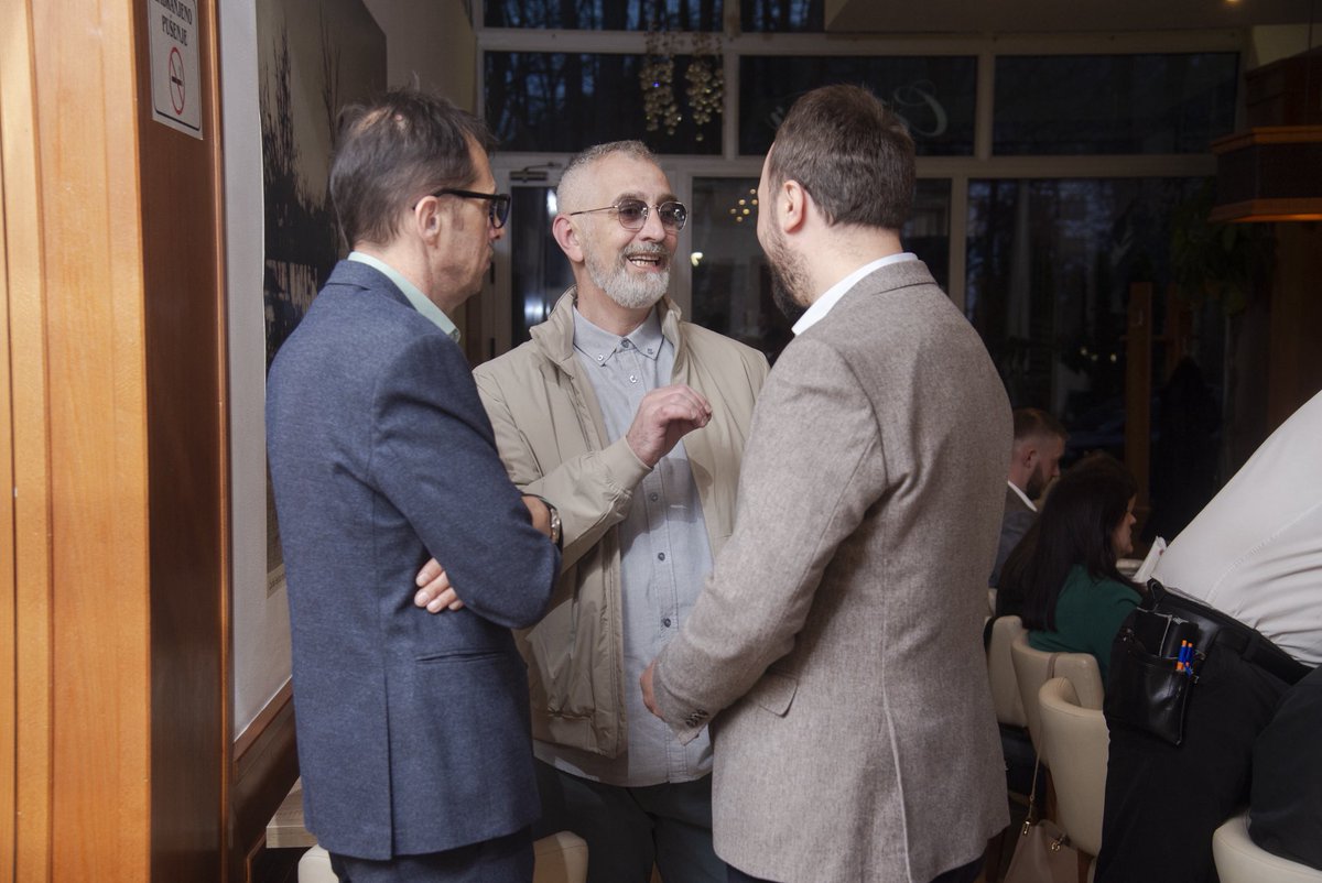SeadSahman's tweet photo. Iftarsko druženje BDP⭐️ u Bijelom Polju i najava formiranja opštinske organizacije kroz aktivnosti jačanja i širenja mreže naših ljudi. 

Grad velikana poput Avda Međedovića, Rifata Burdžovića, Ćamila i Safeta Sijarića zaslužuje bolje predstavnike u društveno-političkom životu 🇲🇪 https://t.co/MuX6Ui6y55