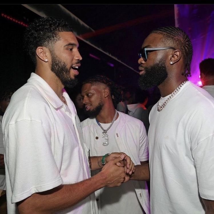 𝑩𝒐𝒔𝒕𝒐𝒏’𝒔 𝑩𝒖𝒓𝒏𝒆𝒓 tweet media