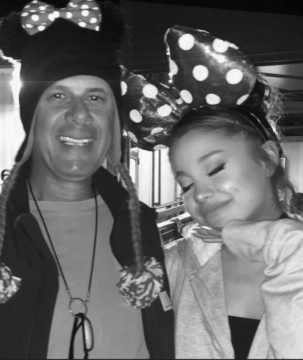 Ariana Grande Data tweet media