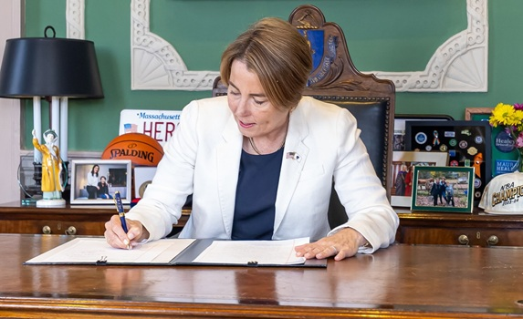 Chester Tam tweet media