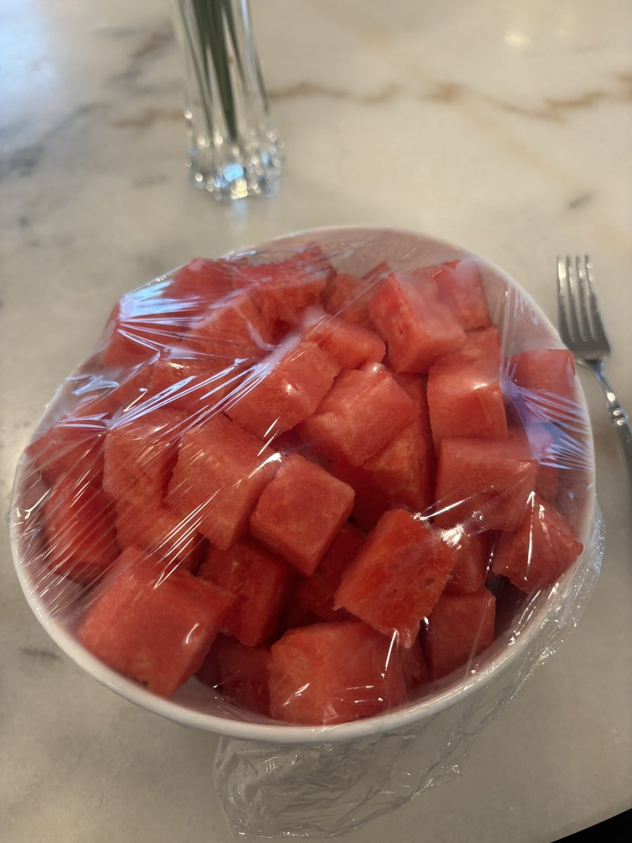 angelina tweet media