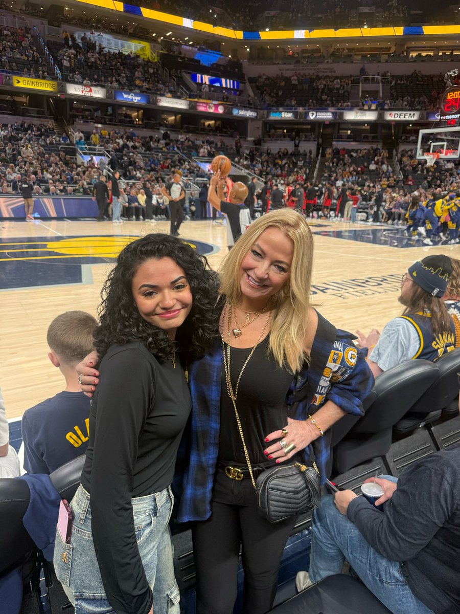 🎙Laura Steele🎙 tweet media