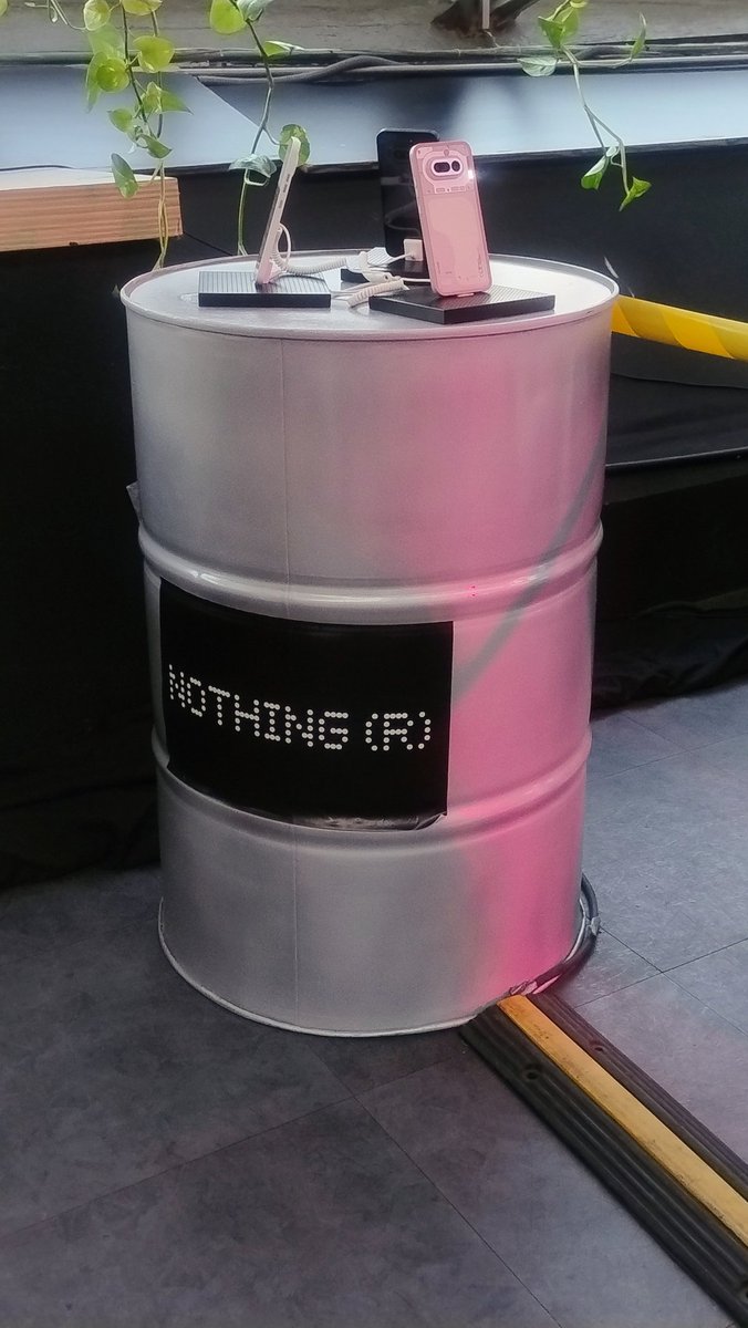 LOmRecomendable's tweet photo. Estamos conociendo la nueva Nothing (a) Series. #tecnologia @nothing https://t.co/wWxdQOwn8u