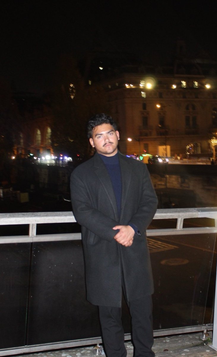 MoonManAbuser tweet media