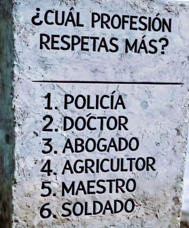 AntiSantos tweet media