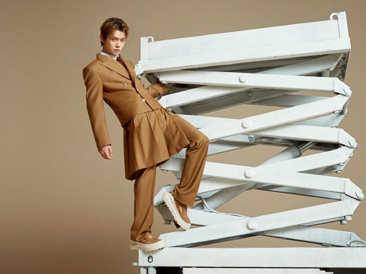 พี่ยอน: ผู้ชายก็ใส่กระโปรงได้นะครับ 

โคตรจะเริ่ดเลยล่ะ