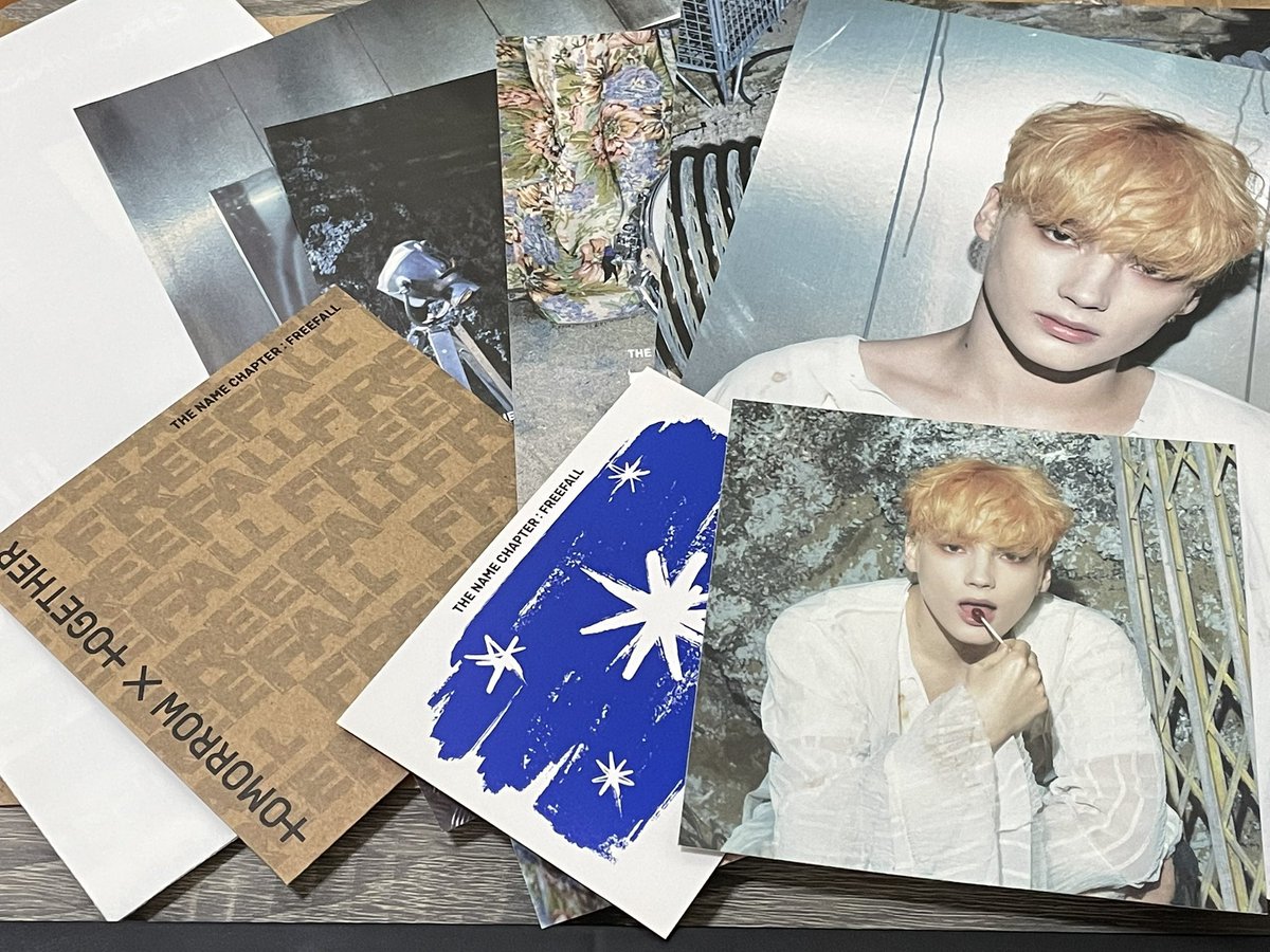 Toorecc's tweet photo. 💌 #RT | พร้อมส่ง

♡ อัลบั้ม The Name Chapter: FREEFALL
♡ ได้ของทั้งหมดตามภาพ
♡ ราคา 189฿
♡ ค่าส่ง 40฿

สนใจ/สอบถามเพิ่มเติม DM

#ตลาดนัดทีเร้ก #ตลาดนัดtxt #แผงลอยโมอา #การ์ดทีเร้ก #ปล่อยของสะสมทีเร้ก https://t.co/c39VLxDnD2