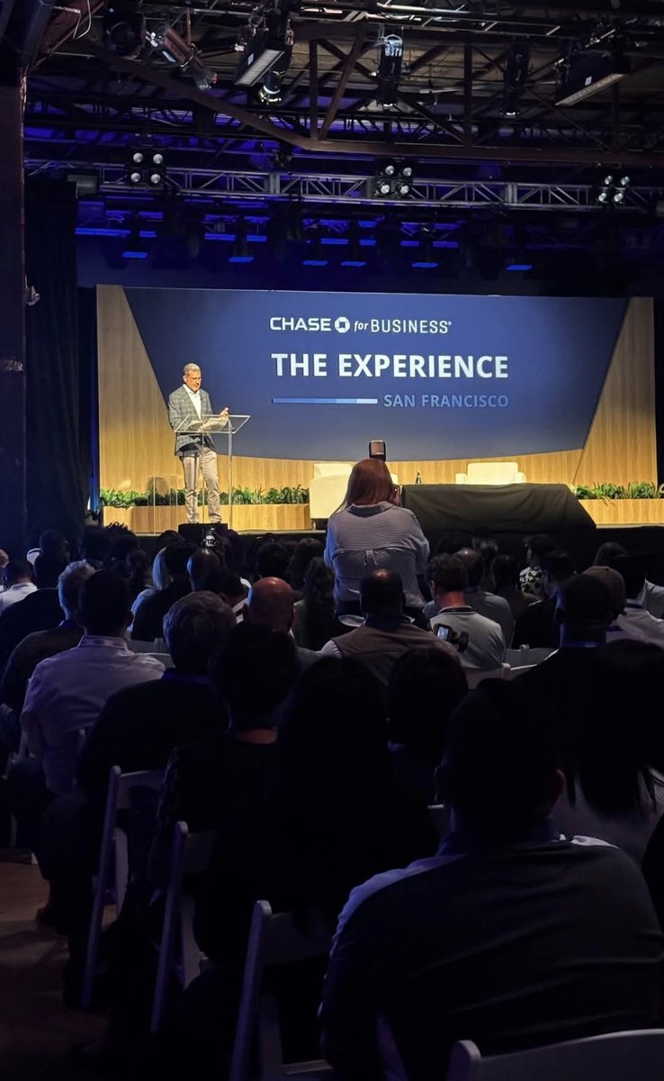 mariaclara tweet media