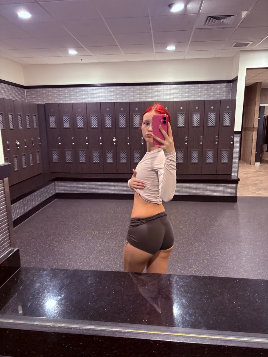 aliceberly12's tweet photo. looking for a gym buddy 🙃 https://t.co/ngdXASaL7I