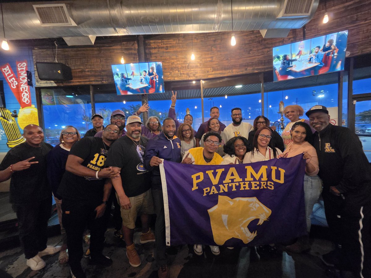 G_Boom1's tweet photo. @HoustonPVAlumni Panthers enjoying our @PVAMU_MBB win tonight.  Still dancing.
@PVAMUPanthers https://t.co/9UDIkAxIc0