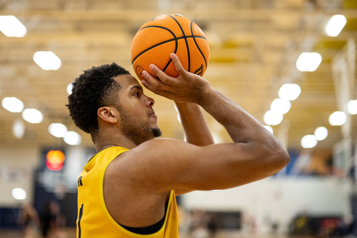 Michigan Men's Basketball tweet media