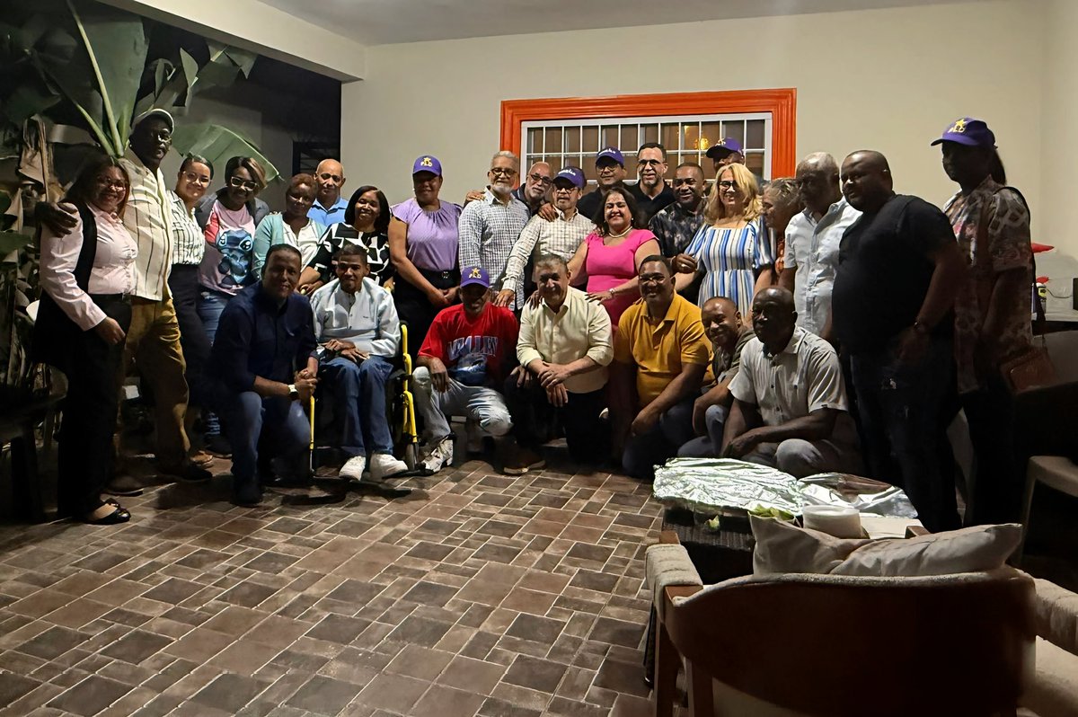 Primicia confirmada!!

René Polanco se suma al proyecto presidencial <a href="/GonzaloCastillo/">Gonzalo Castillo Terrero</a>