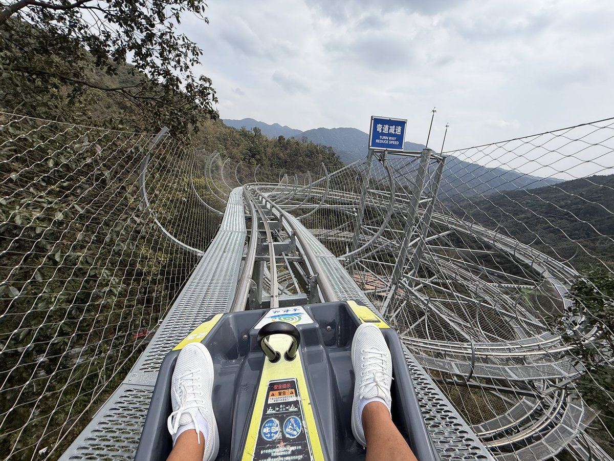 Attractions 360° tweet media