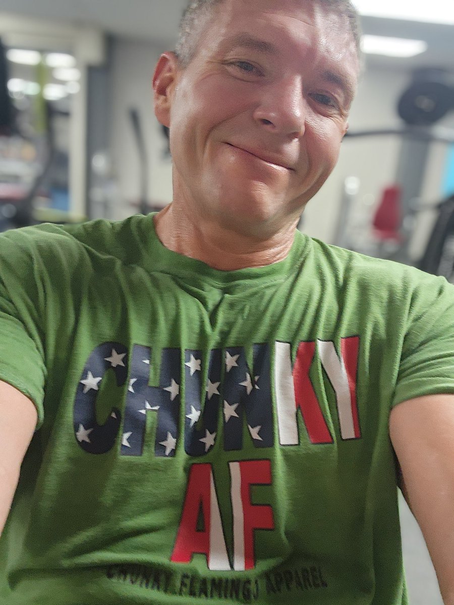 raysenior598's tweet image. It has been a month 🤯 
Sick, work, kids stuff,  trips and just life.... 
Well it is all behind me,  for  now.
I am going to take the time o need in the kitchen the gym and in life to put my fitness 💪 at the top of the to do list.
#livehealthy #fitness #dontgiveup  #RockTheMingo