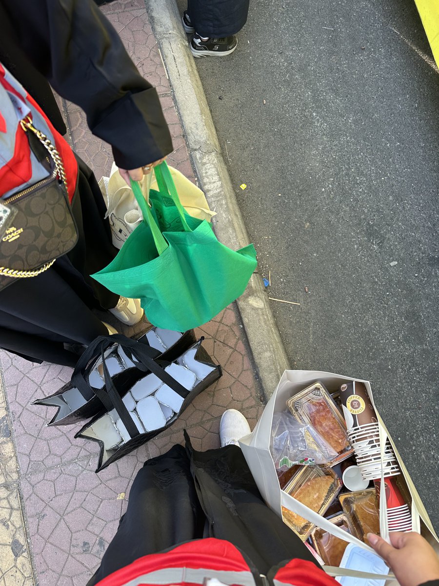 Mona🍒 tweet media