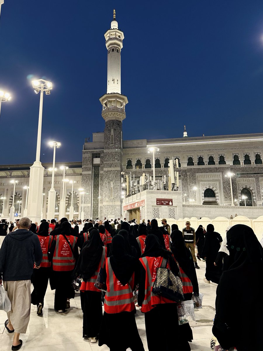 Mona🍒 tweet media