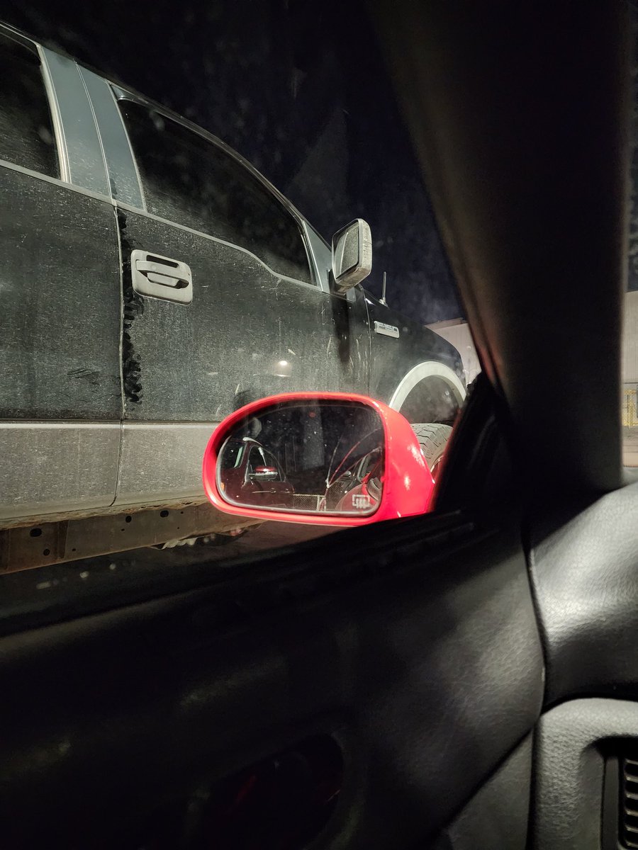 slowmitsu's tweet photo. Average low car experience https://t.co/GtxXfCFBqL