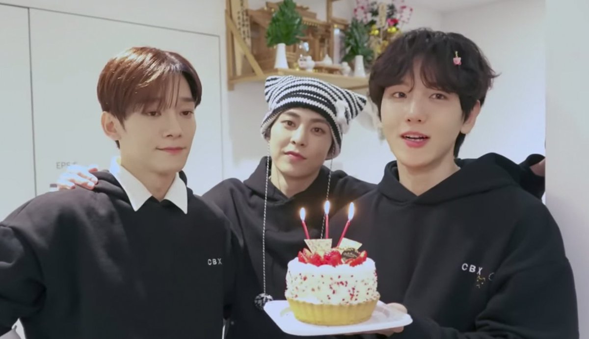 EXO-Beagle Line TH tweet media