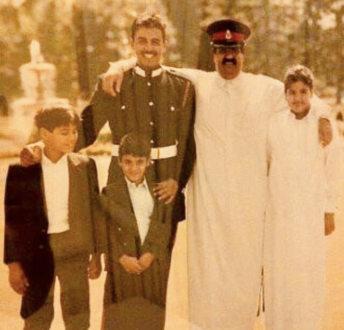 AMmhndi's tweet photo. مـعاك لو ينضـرب بير لـفان ويجف غازه https://t.co/F3gZNLsQfv