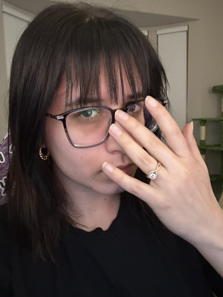 *pushes up glasses* 
Heh yeah, imma slay the spire (2) 

Live on the purple app where you play video games sometimes.