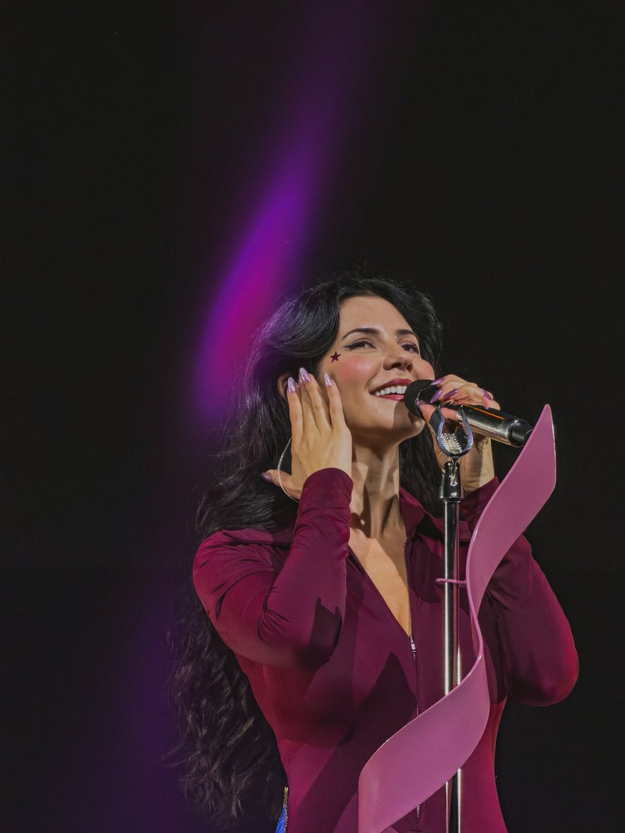xngelrod's tweet photo. Ok but these pics I took of @MarinaDiamandis at the #princessofpowertour in Austin ✨ https://t.co/7tsSFbfbPv