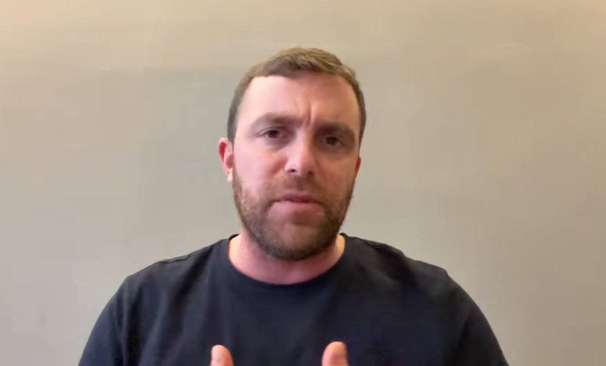 عمرو tweet media